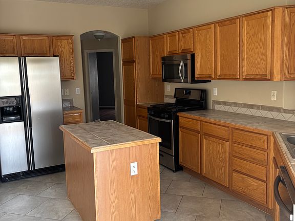 4th image of 10312 Pintura Pl NW