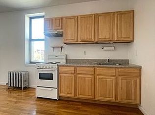 238 22nd St #2F, Brooklyn, NY 11215