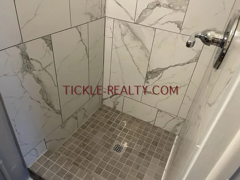 801 Meigs St — Photo 3