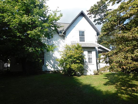 2nd image of 401 Wells Ave