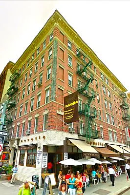 Rented by Veracity NYC LLC | media 10