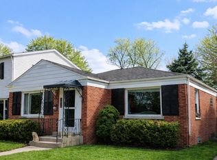 7620 Kenneth Ave, Skokie, IL 60076