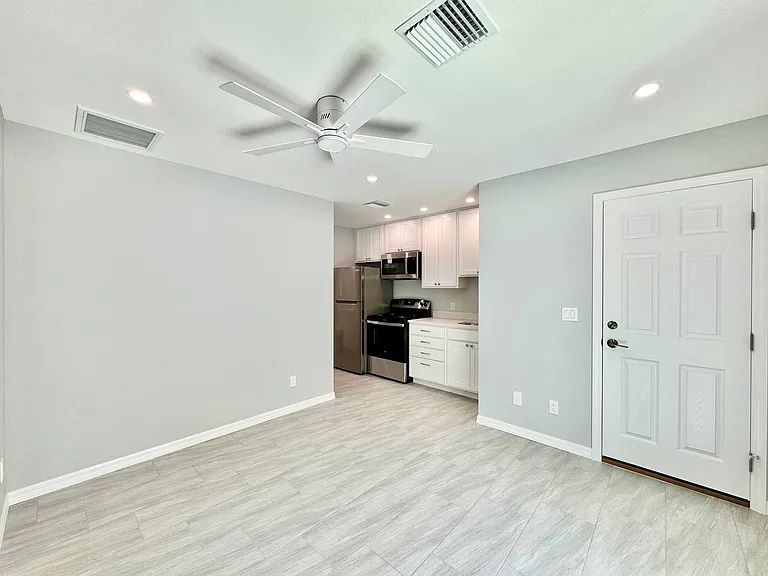 4306 Porpoise Dr #B — Photo 5