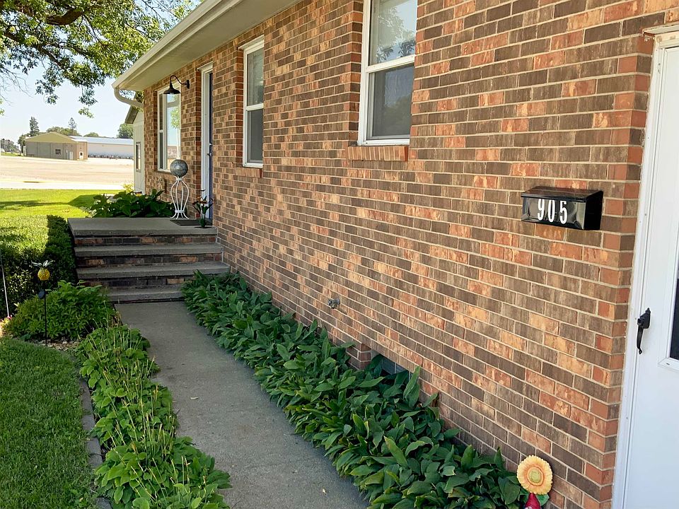 905 13th St, Milford, IA 51351 Zillow
