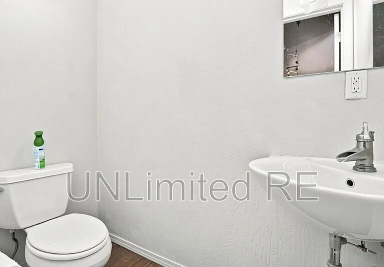 2455 W Silverton Dr — Photo 25