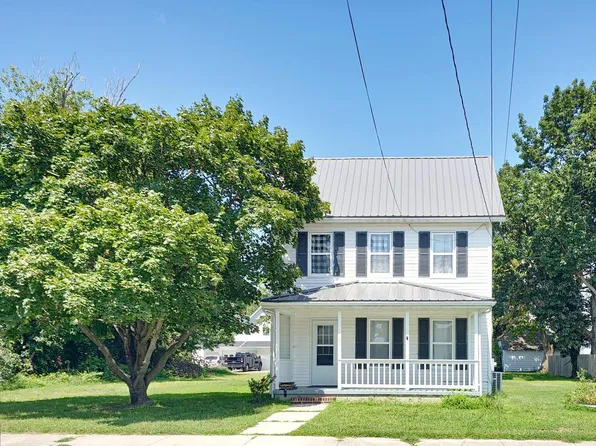 100 3rd St, Harrington, DE 19952