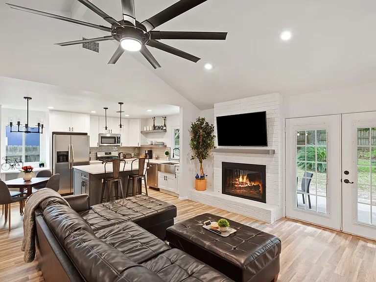 1005 Speer Ln — Photo 23