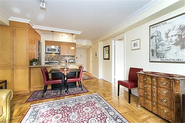 Sold by Maxwell Jacobs | media 5
