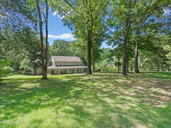 7130 Country Oak Dr, Southaven, MS 38672