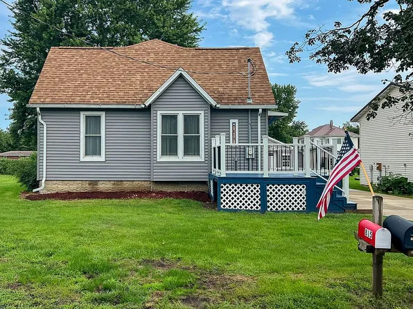 815 Ainsworth St, Jesup, IA 50648