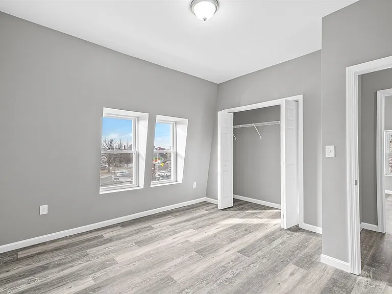 712 Eastern Ave #3 — Photo 5