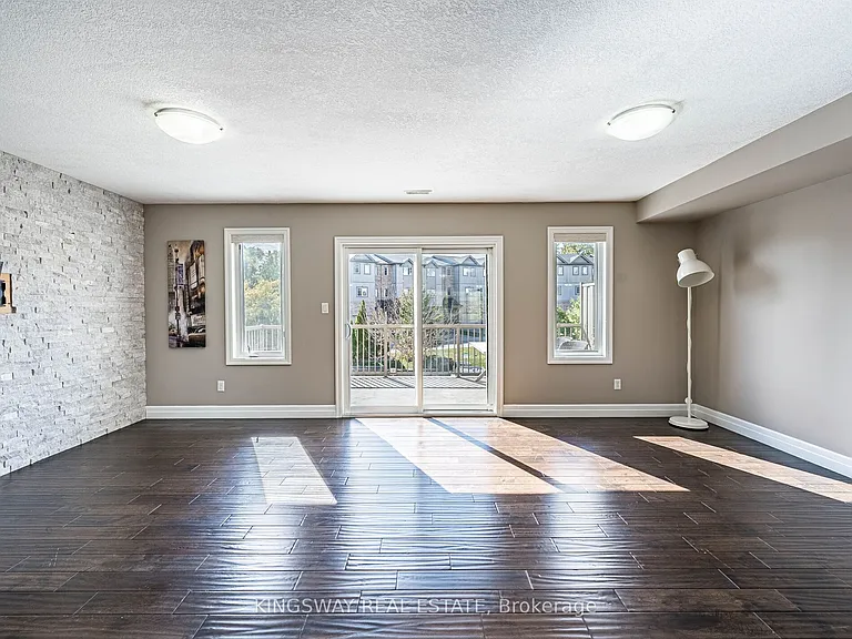 275 Old Huron Rd E #15 — Photo 17