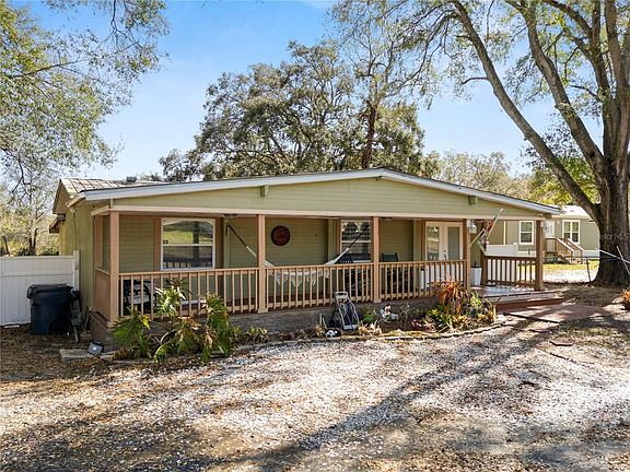 4th image of 18 Crescent Ridge Rd