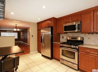 1785 Gianelli Ave, Merrick, NY 11566