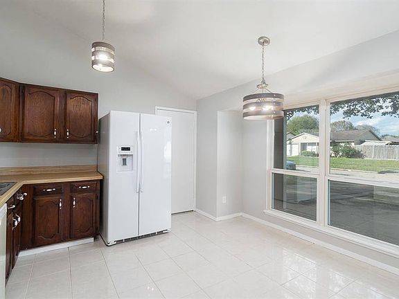 3rd image of 24127 Four Sixes Ln