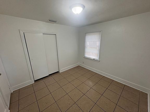 3rd image of 414 Morgan Ave