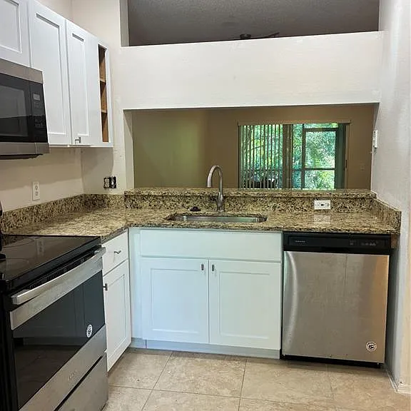 8648 Hunters Key Cir — Photo 4