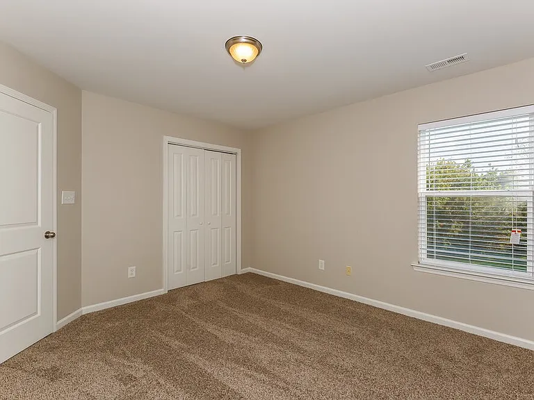 5721 Verrazano Dr — Photo 11