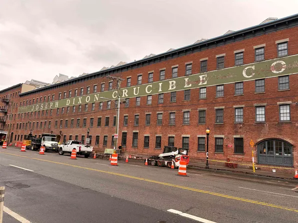 227 Christopher Columbus Dr APT 202B, Jersey City, NJ 07302