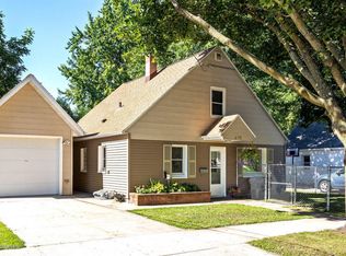 416 11th St NW, Rochester, MN 55901