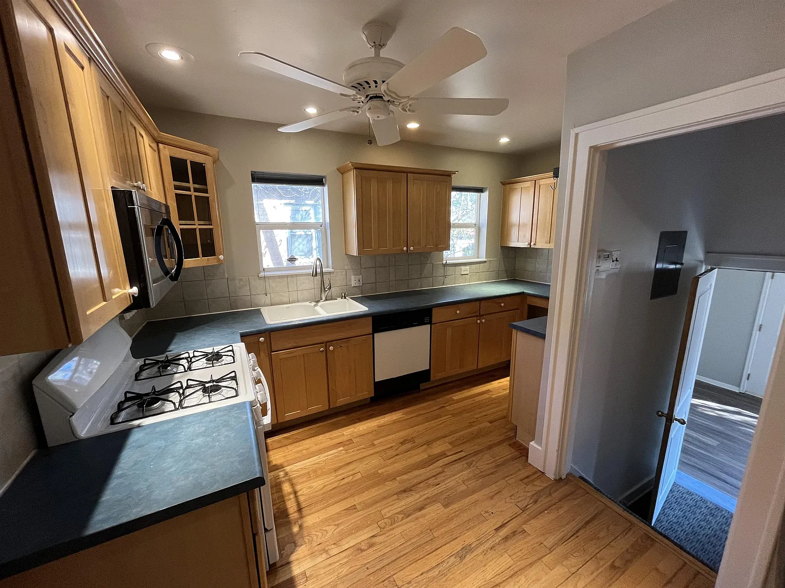 1638 S Pearl St - - — Photo 3
