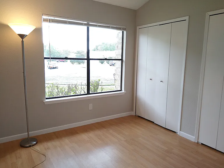 1813 Laurel Path — Photo 18