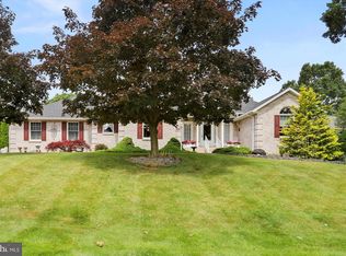 6968 Fairway Oaks, Fayetteville, PA 17222