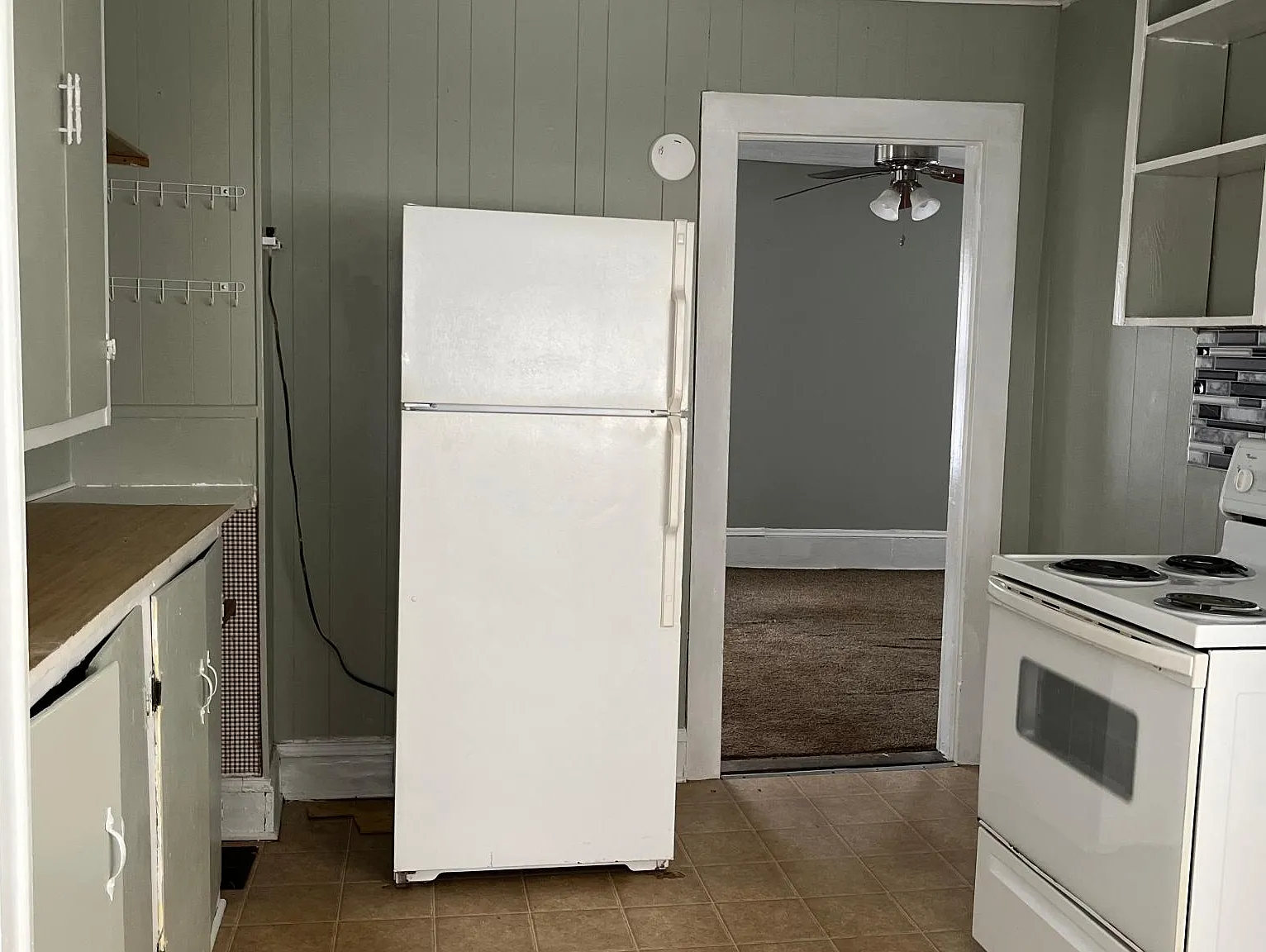 2 bed, 773 sqft, $995 — Photo 2