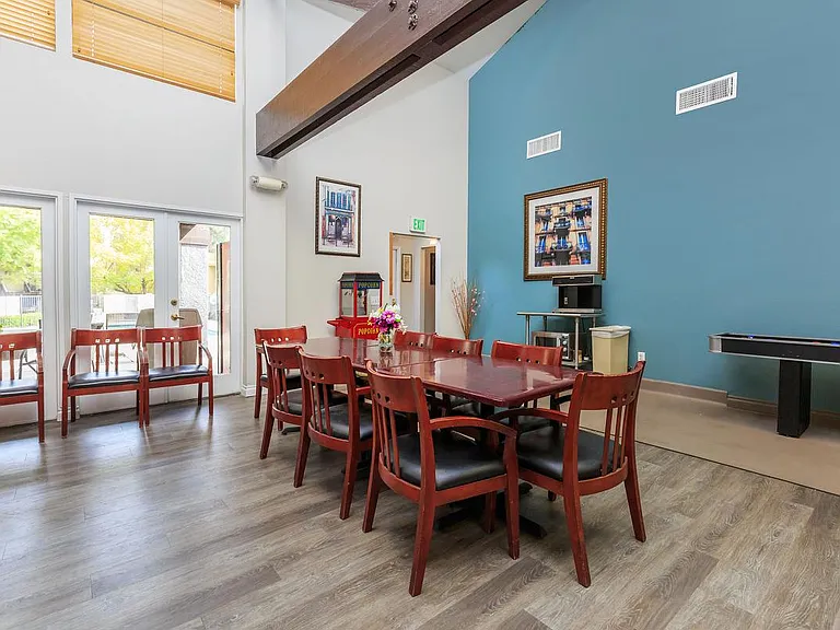 Heritage Park Alta Loma 55+ — Photo 15
