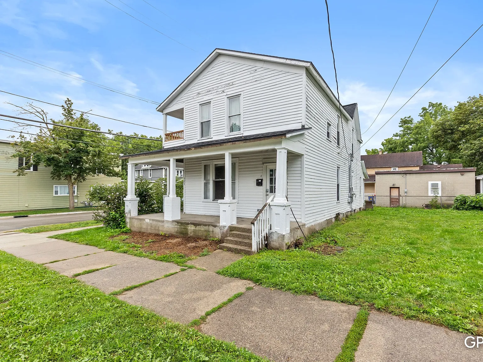 3 bed, 1104 sqft, $1,800 — Photo 2