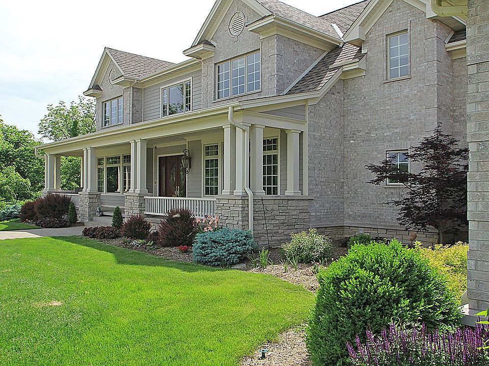 1st image of 3716 Oak Ln NE