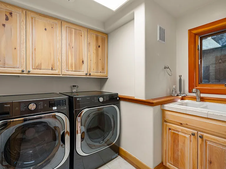 577 Eagle Dr — Photo 20