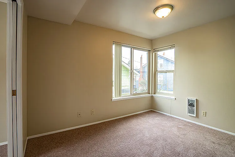 Wallingford Avenue Apartments — Photo 13