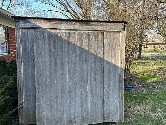 2nd image of 1275 Farley Dr #1