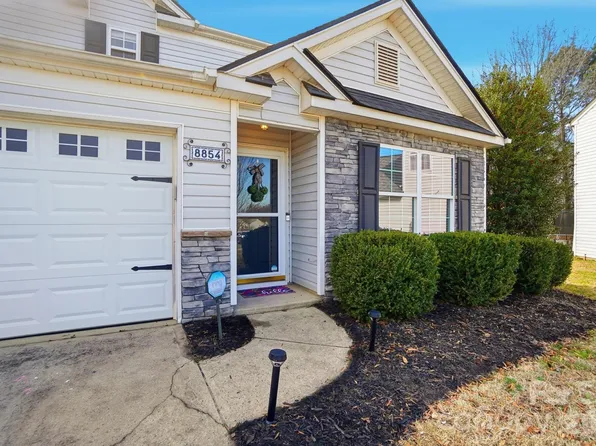 8854 Laurel Run Dr, Charlotte, NC 28269