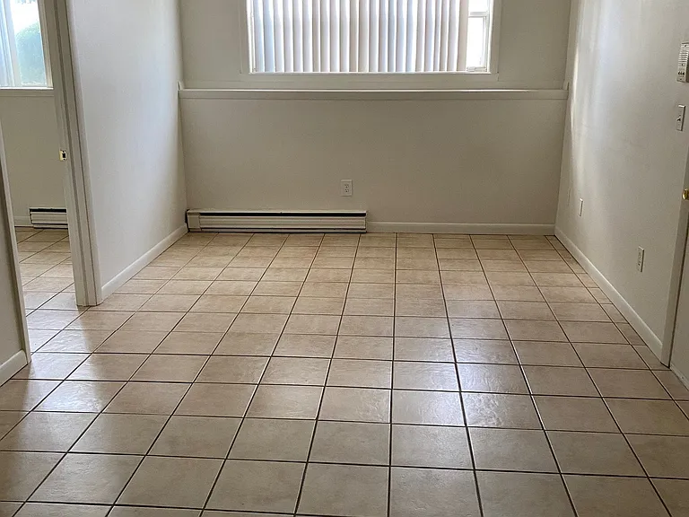 34 Pleasant St — Photo 3