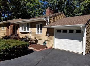 152 Parrott Rd, West Nyack, NY 10994