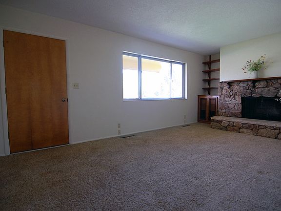2nd image of 480 N Monte Vista Ave