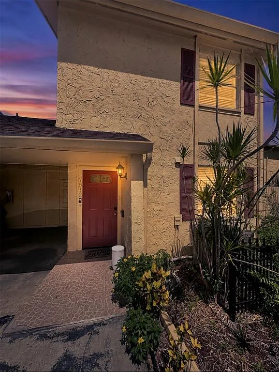 3 bed, 2.5 bath, 1588 sqft, $2,200 — Photo 1