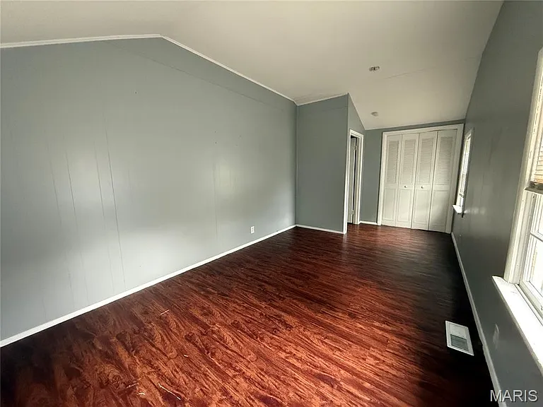 452 Bluff Dr — Photo 6