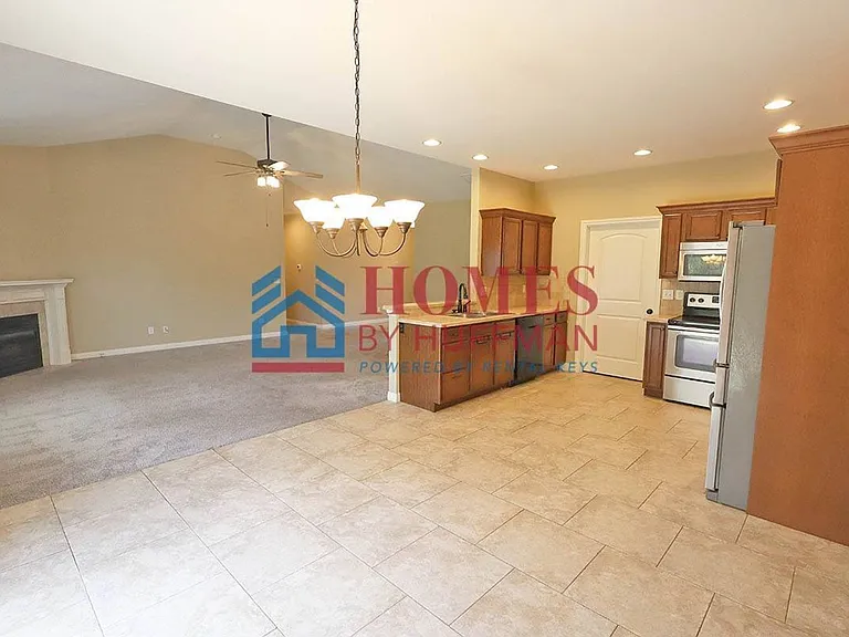 2966 Megan Dr — Photo 10