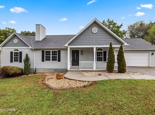 1311 Strange Rd, Lenoir City, TN 37772