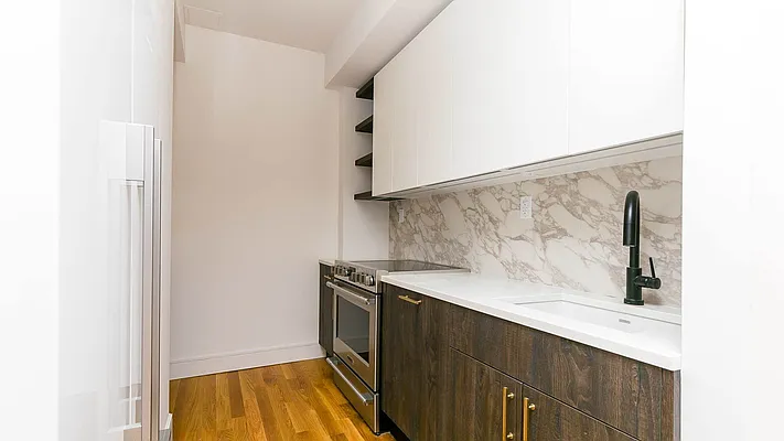 Rented by Nooklyn NYC LLC | media 6