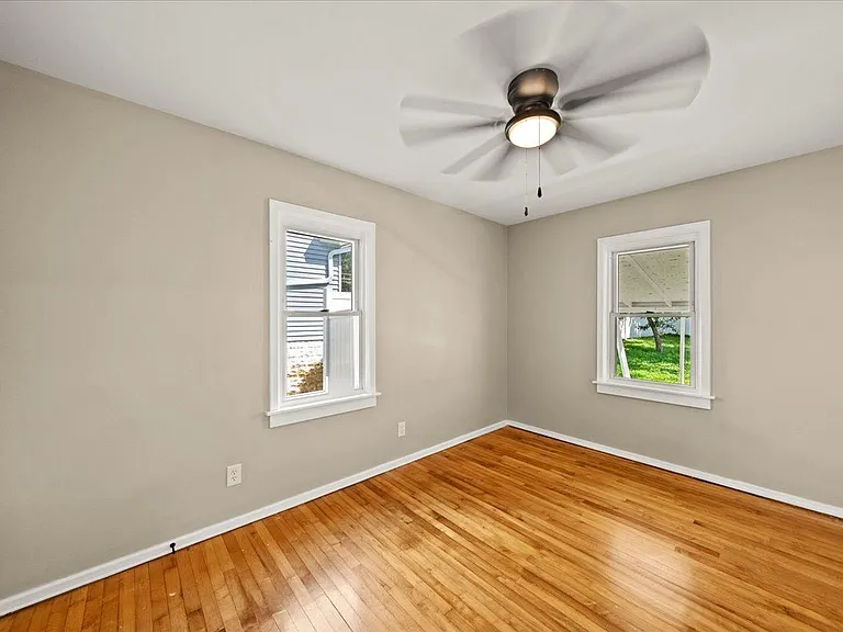 204 Stevenson Rd — Photo 10