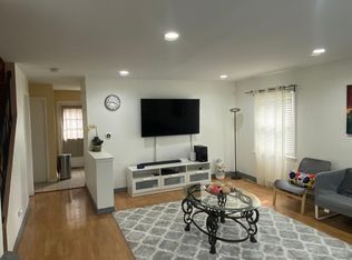 9559 Sumac Rd APT E, Des Plaines, IL 60016