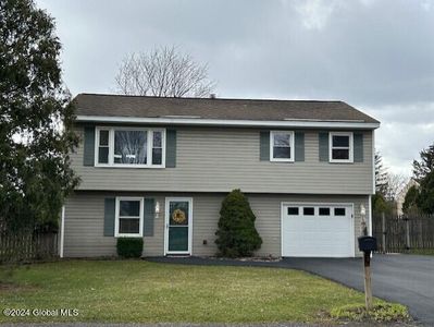 2 Long Avenue, Latham, NY, 12110