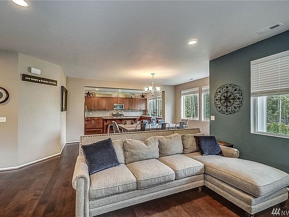 5th image of 32181 47th Ave S