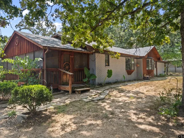 304 Irvin Ln, Mount Vernon, TX 75457