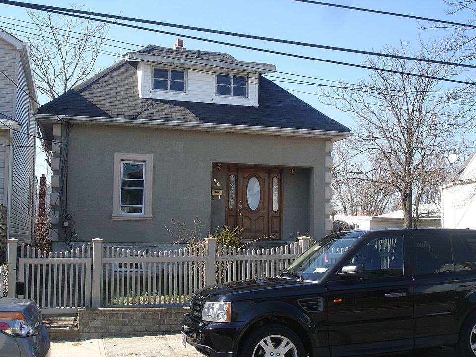 1st image of 44 Roquette Ave