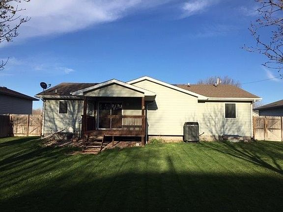 2nd image of 1012 11th Ave